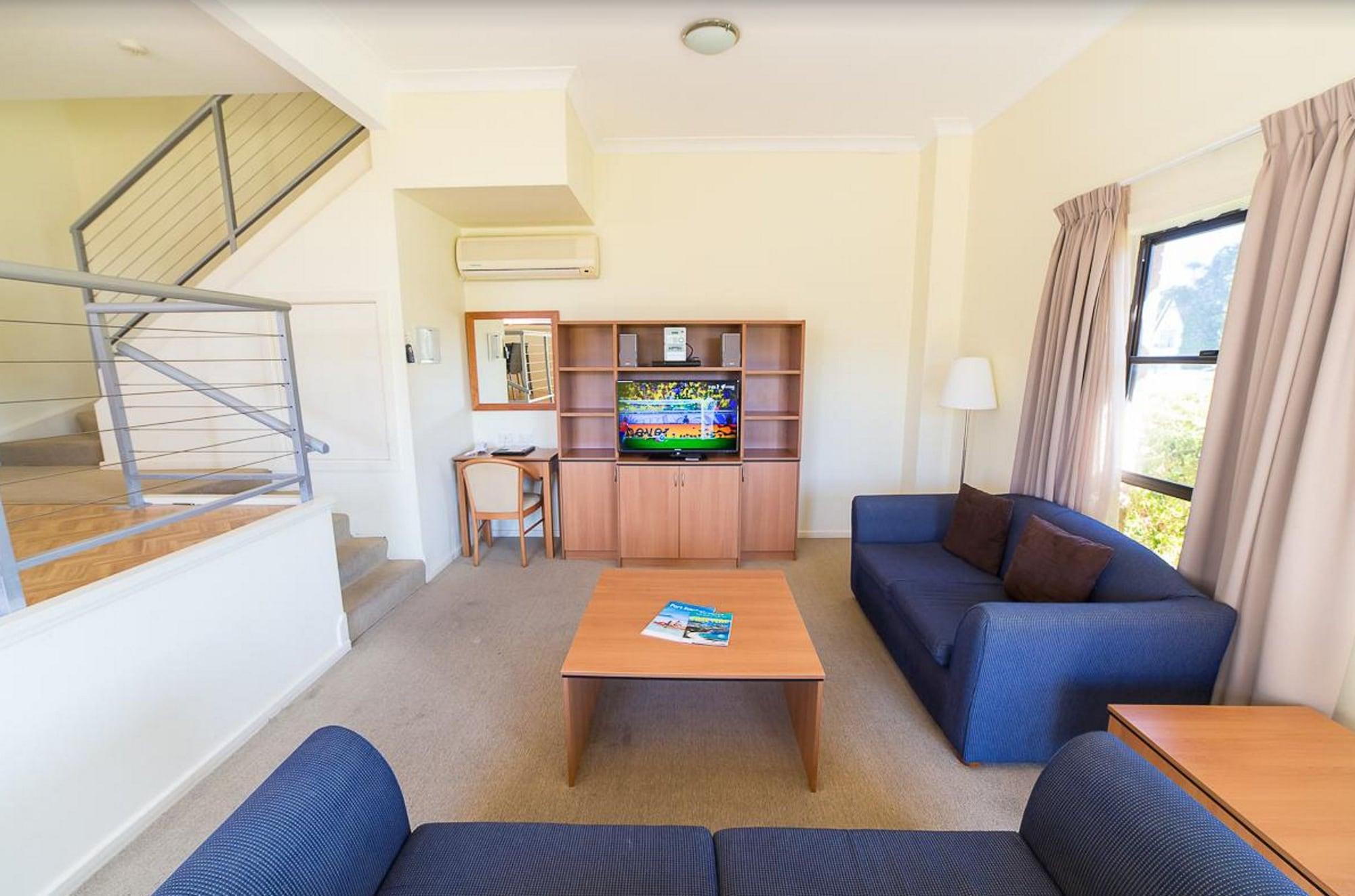 Peninsula Nelson Bay Motel And Serviced Apartments ภายนอก รูปภาพ
