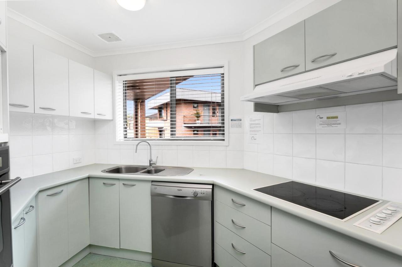 Peninsula Nelson Bay Motel And Serviced Apartments ภายนอก รูปภาพ