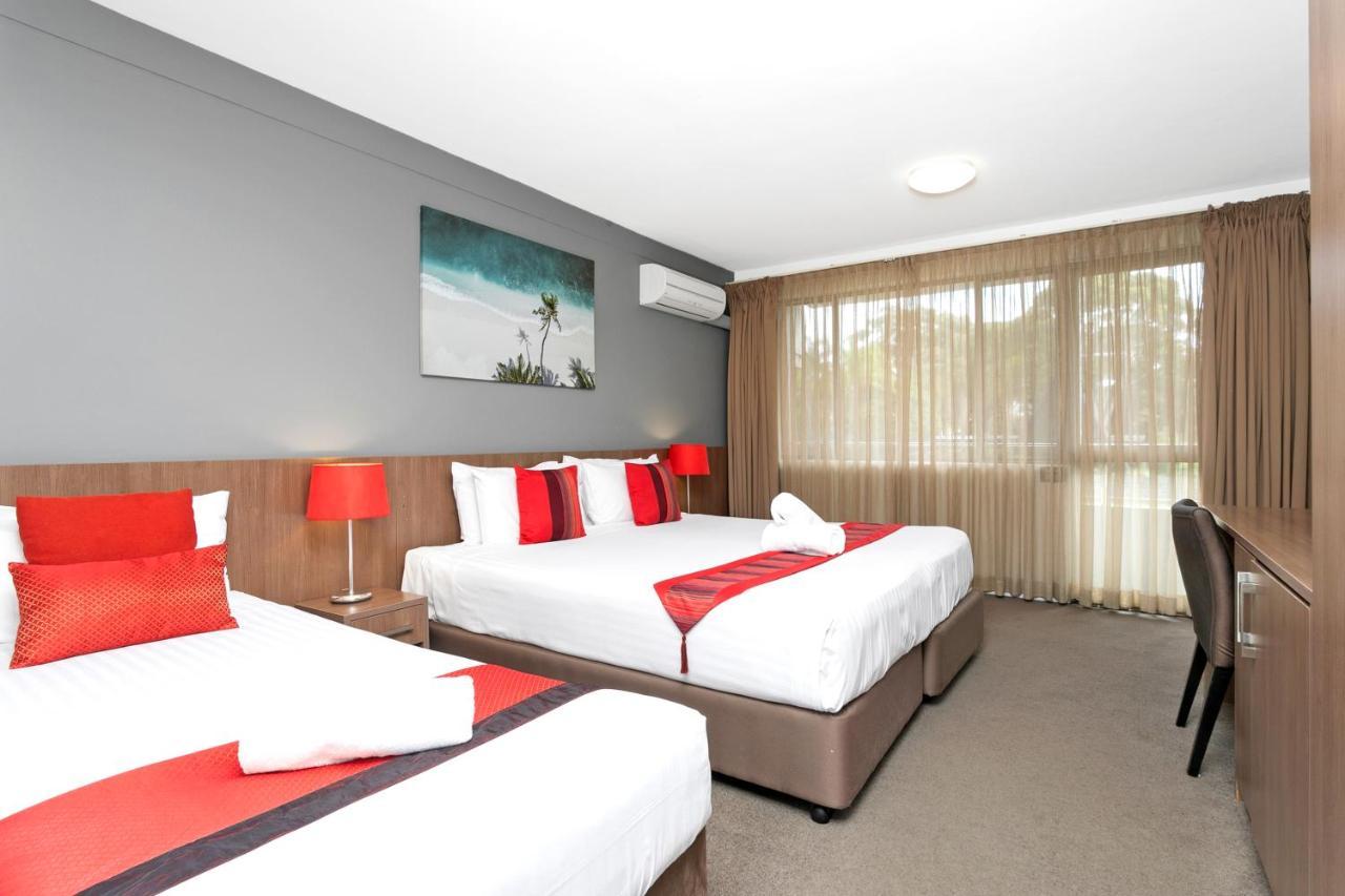 Peninsula Nelson Bay Motel And Serviced Apartments ภายนอก รูปภาพ